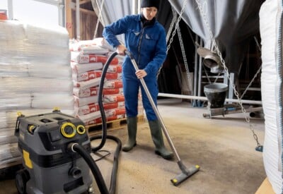 Location Aspirateur eau poussière électrique Karcher à Éragny